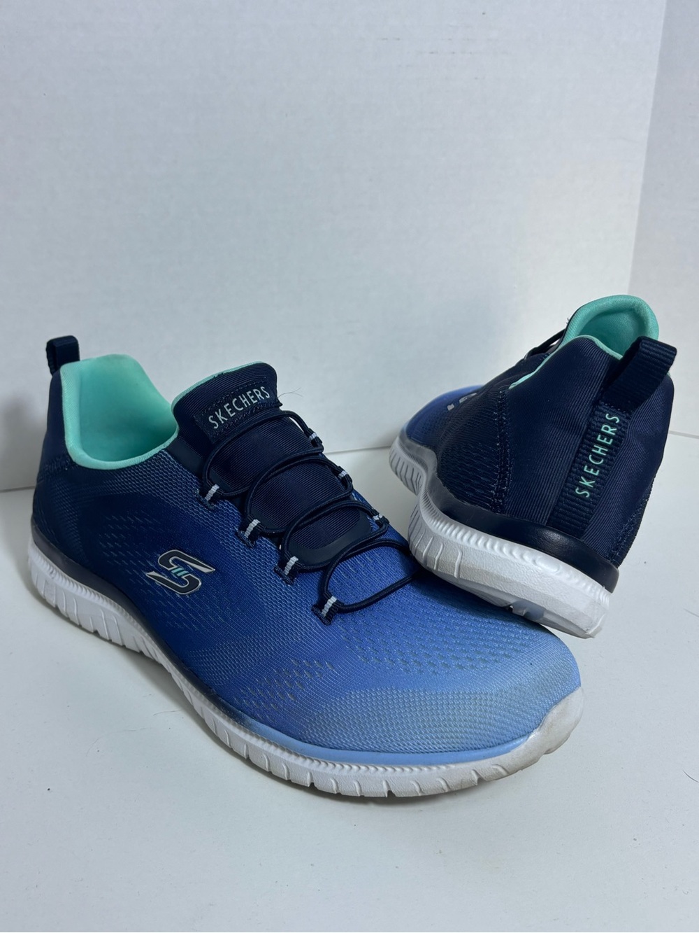 Women’s Skechers Virtue Pure Radiance Mesh Slip On Bungee Tie Navy Sz 8.5